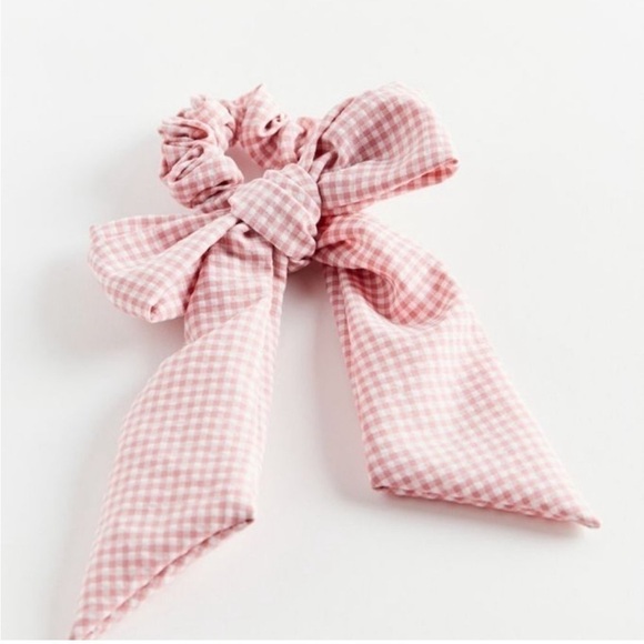 NEW URBAN OUTFITTERS PINK GINGHAM BOW SCRUNCHIE - Picture 3 of 5